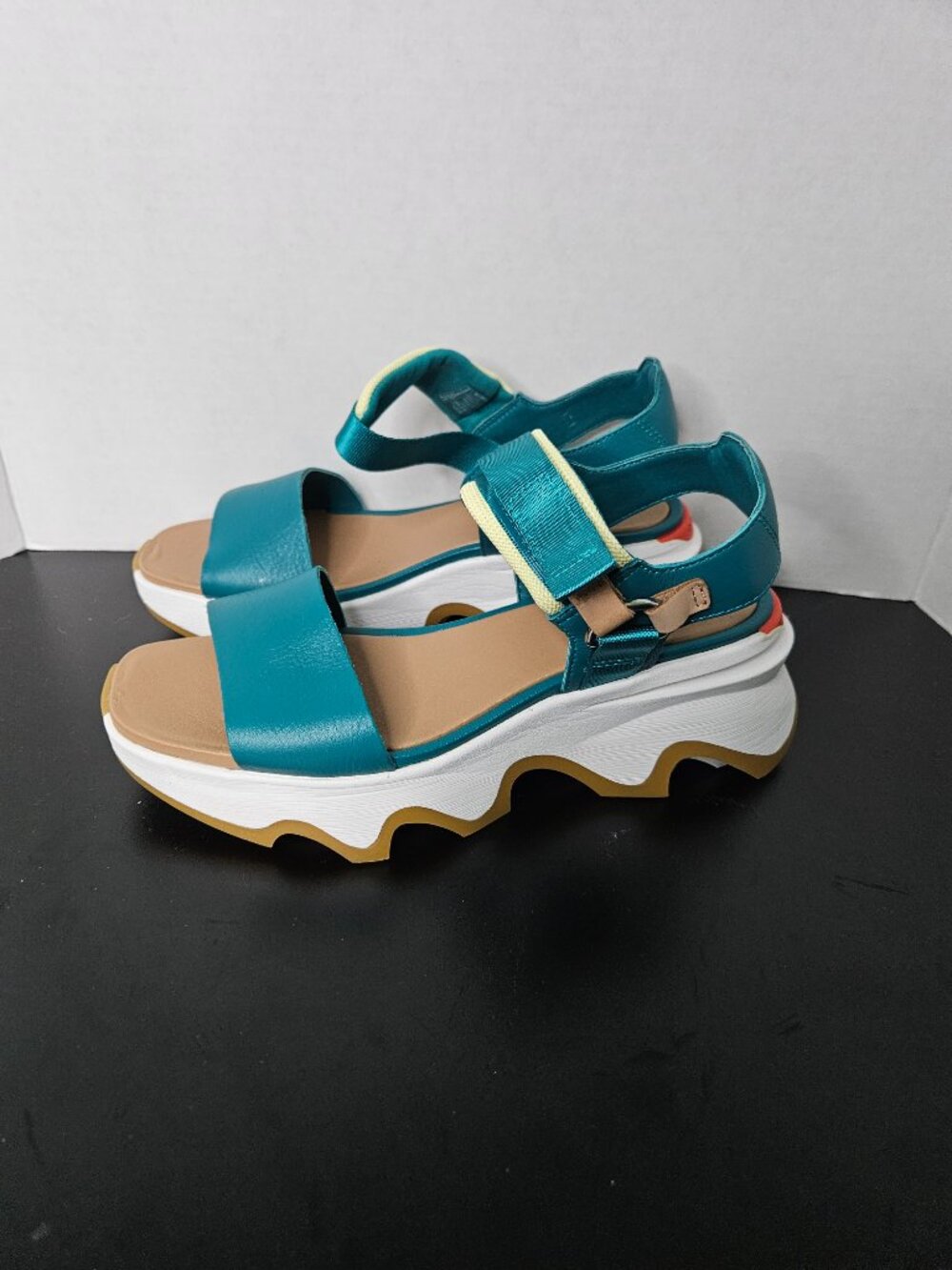 Sorel Kinetic Impact Y-Strap High Sandals Women's 8 Teal Platform Sport - Picture 3 of 6